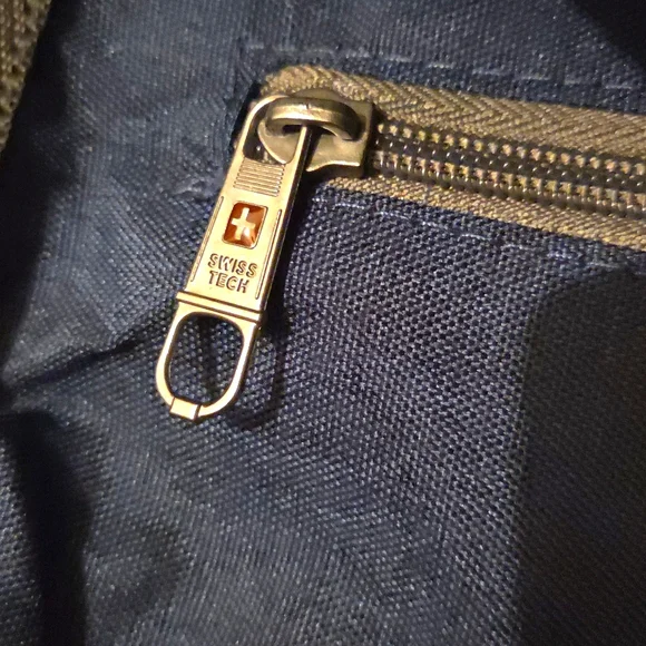 Swiss Tech Blue and Gray Men's Duffel Bag - Picture 10 of 11